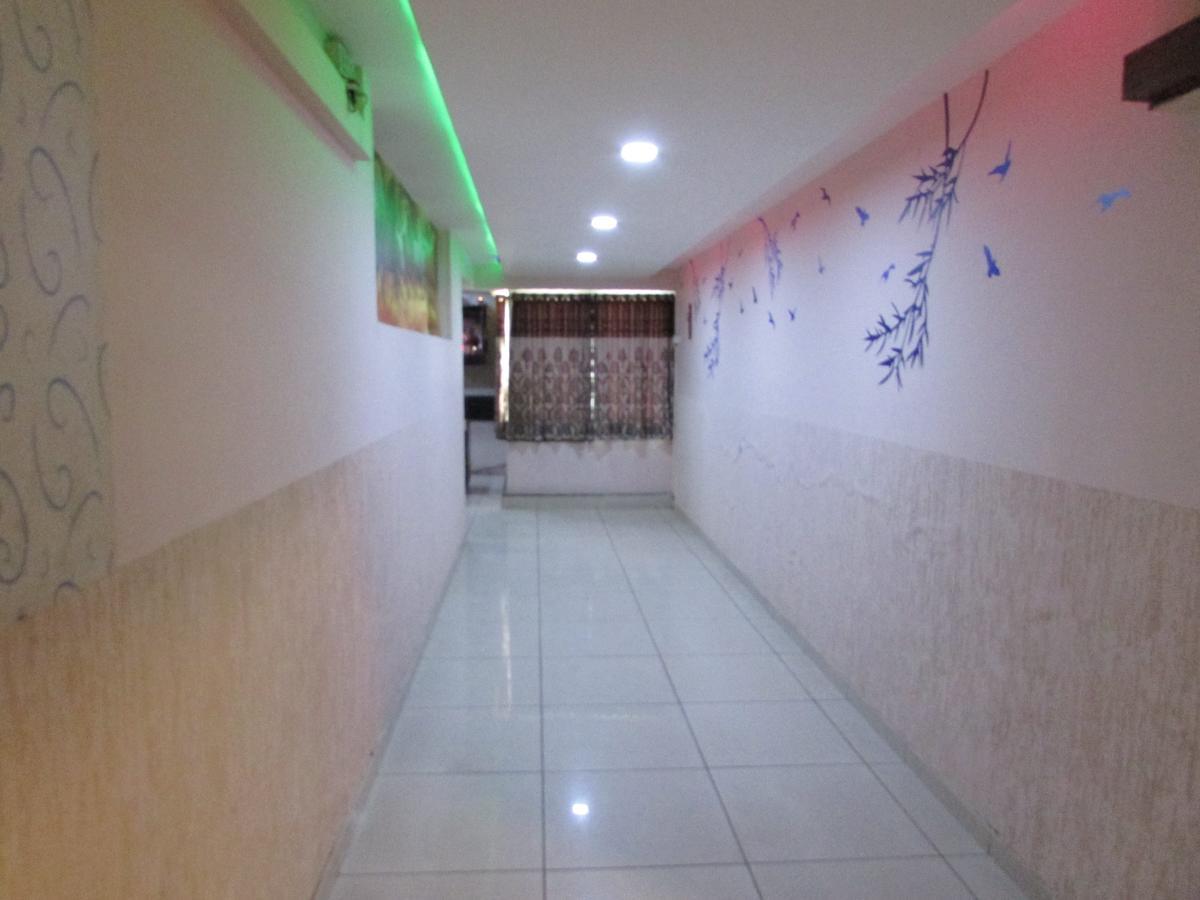 Hotel Neelkanth Residency Gandhinagar Kültér fotó